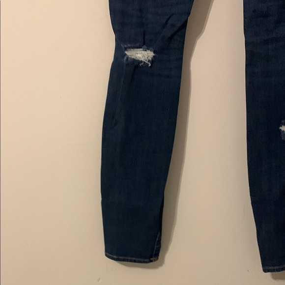 American Eagle Outfitters Women's Blue Distressed Jeans - Picture 15 of 16
